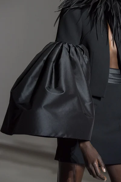 Look 32